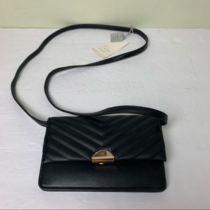 A NEW DAY BLACK CROSSBODY/CLUTCH DETACHABLE STRAP